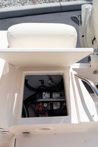 Slide: The Image of Grady-White Fisherman 180 2025 - 15