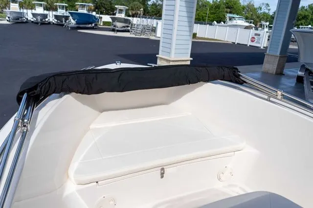 Slide: The Image of Grady-White Fisherman 180 2025 - 21