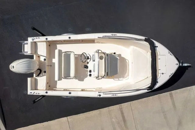 Slide: The Image of Grady-White Fisherman 180 2025 - 6