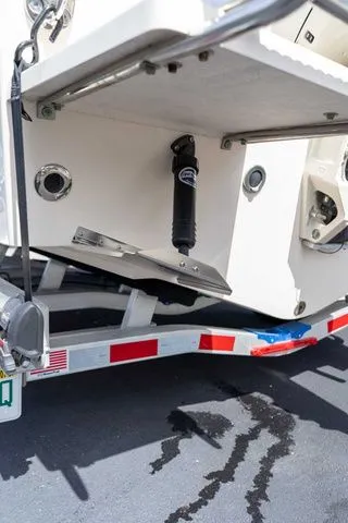 Slide: The Image of Grady-White Fisherman 180 2025 - 9