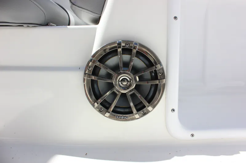 Slide: The Image of Speaker on a 2022 NauticStar 203 SC boat. - 18