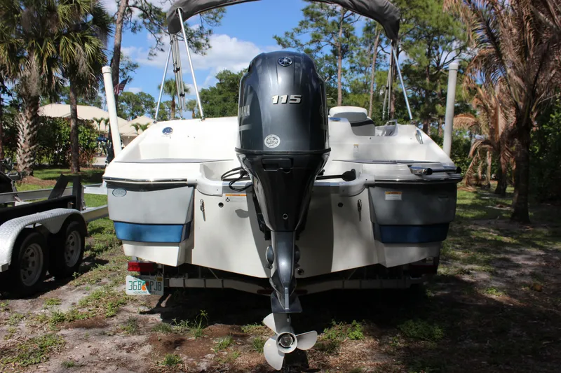 Slide: The Image of 2022 NauticStar 203 SC boat with Yamaha 115 engine. - 6