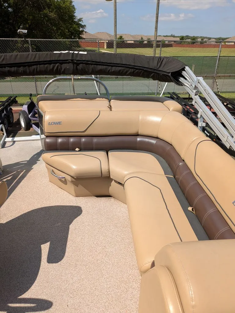 Slide: The Image of Lowe Ss 190 2019 - 8