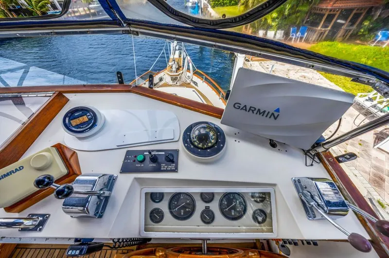 Slide: The Image of Grand Banks 49 Classic 1991 - 11