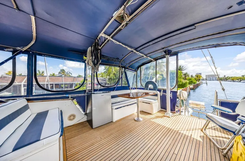 Slide: The Image of Grand Banks 49 Classic 1991 - 14