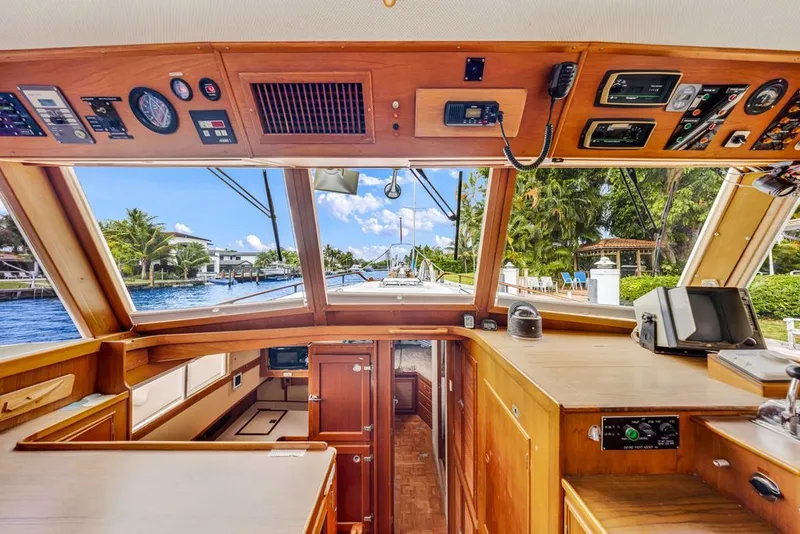 Slide: The Image of Grand Banks 49 Classic 1991 - 21