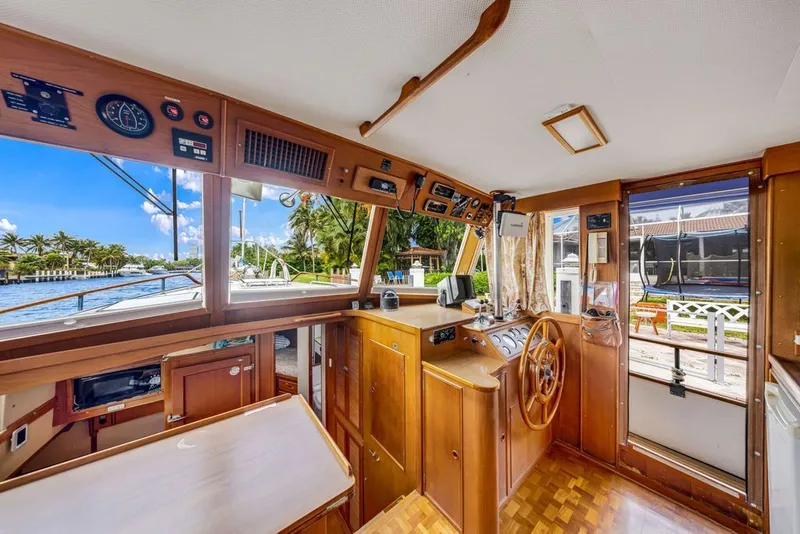 Slide: The Image of Grand Banks 49 Classic 1991 - 24