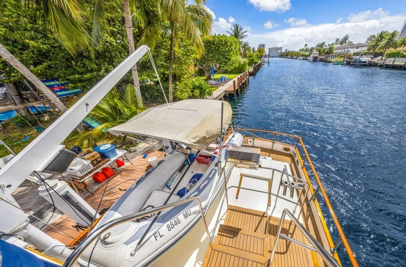 Slide: The Image of Grand Banks 49 Classic 1991 - 3