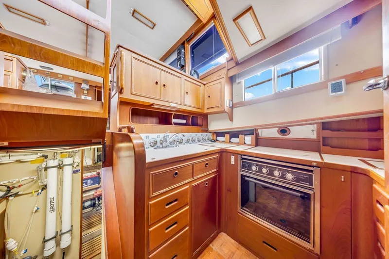 Slide: The Image of Grand Banks 49 Classic 1991 - 36