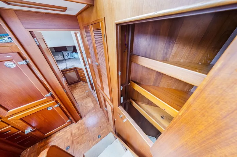 Slide: The Image of Grand Banks 49 Classic 1991 - 37