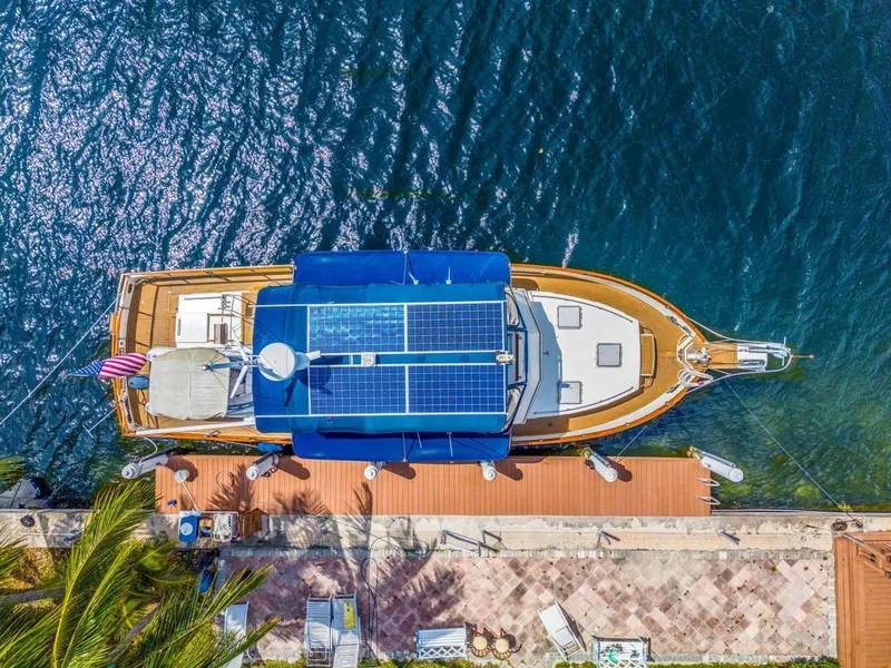 Slide: The Image of Grand Banks 49 Classic 1991 - 74