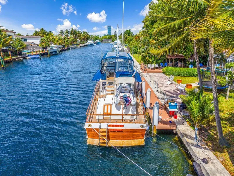 Slide: The Image of Grand Banks 49 Classic 1991 - 76