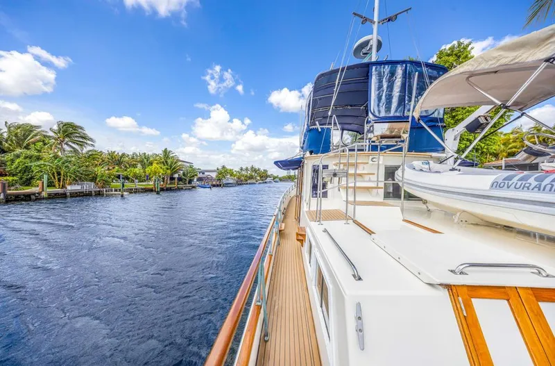 Slide: The Image of Grand Banks 49 Classic 1991 - 8