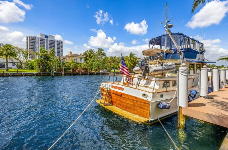 Slide: The Image of Grand Banks 49 Classic 1991 - 84