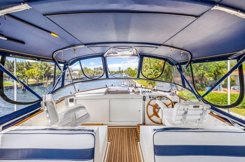 Slide: The Image of Grand Banks 49 Classic 1991 - 9