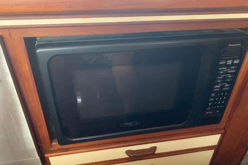 Slide: The Image of Panasonic microwave in Gulfstar MK2 yacht, year 1985. - 19