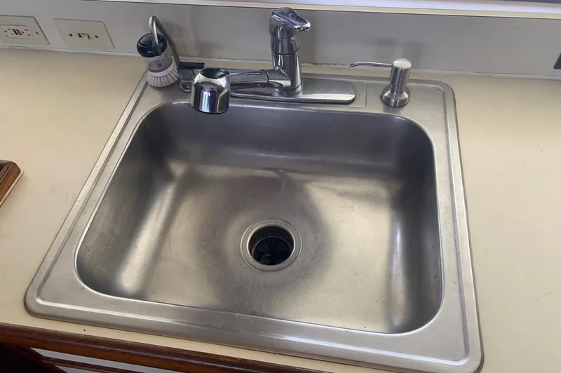 Slide: The Image of Stainless steel sink on Gulfstar MK2 boat, 1985 model. - 34