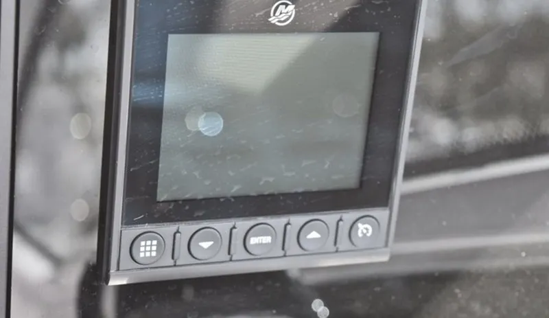 Slide: The Image of Control display of Blackfin 272 DC boat, year 2019. - 10