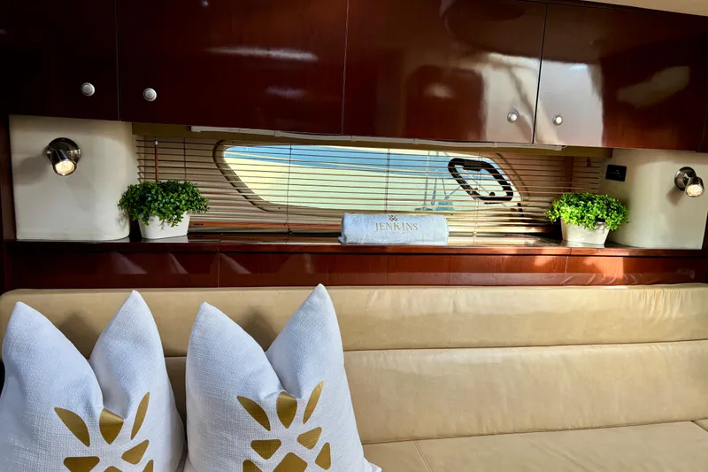 Slide: The Image of Luxurious interior of 2009 Sea Ray Sundancer 350 yacht with elegant decor. - 18