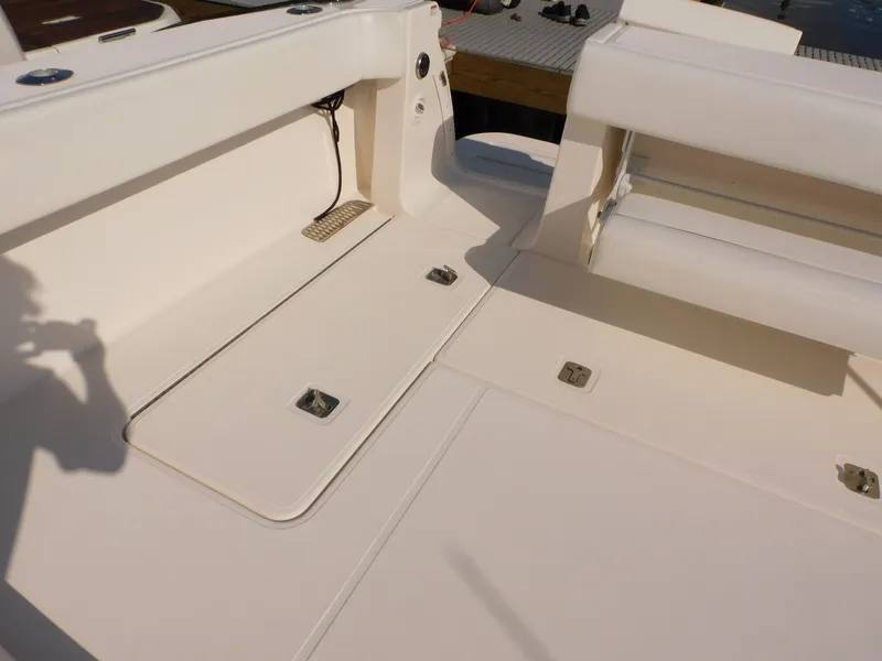 Slide: The Image of Interior of 2013 Tiara Yachts 3600 Coronet with cozy bed. - 39
