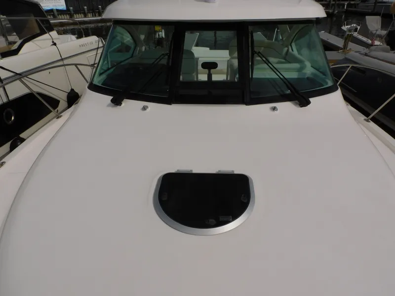 Slide: The Image of Tiara 36 Coronet 2013 - 3