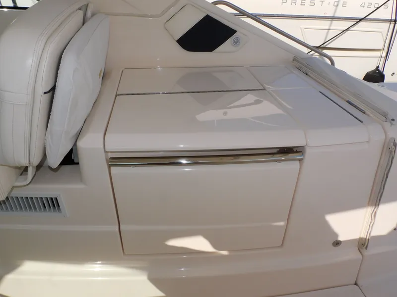 Slide: The Image of Tiara 36 Coronet 2013 - 30