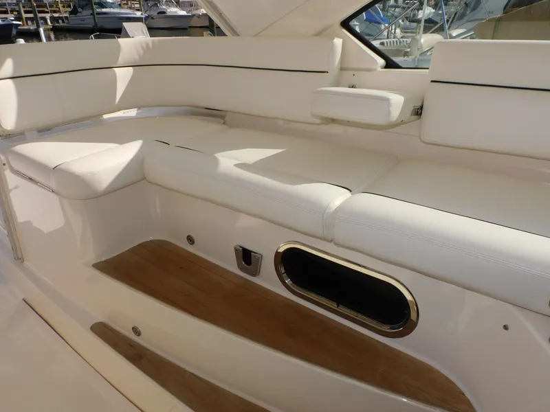 Slide: The Image of Tiara 36 Coronet 2013 - 37