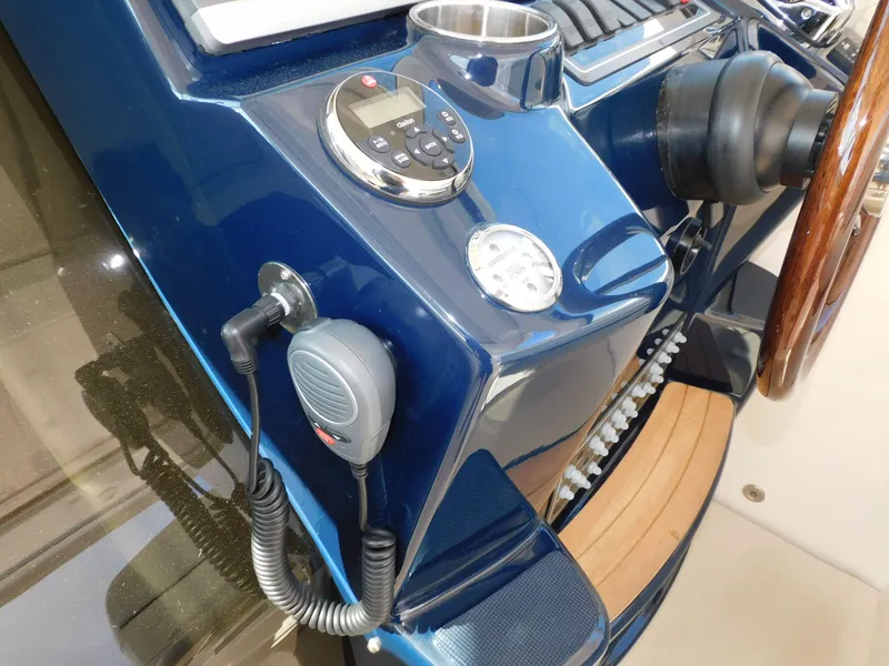 Slide: The Image of Tiara 36 Coronet 2013 - 49