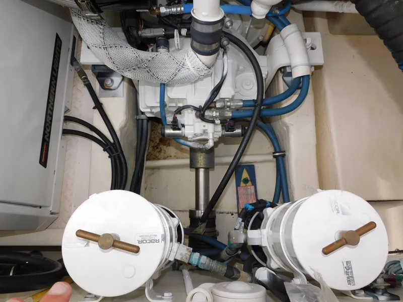 Slide: The Image of Tiara 36 Coronet 2013 - 90