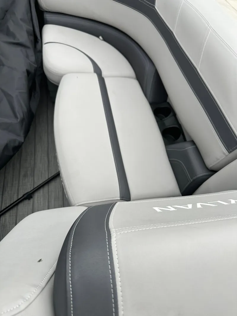 Slide: The Image of Sylvan L3 CLZ TT 2022 boat seat with gray accents. - 10