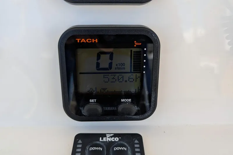 Slide: The Image of Tachometer display on 2014 Sailfish 270 CC boat, showing zero RPM. - 17