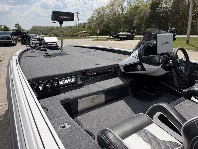 Slide: The Image of Phoenix Bass Boat 921 Elite X 2026 - 16