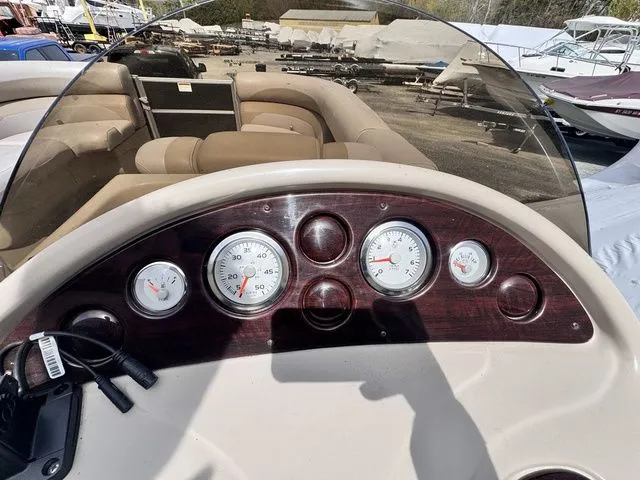 Slide: The Image of Starcraft Stardeck 216 Cruise W/60HP Mercury Bigfoot & Trail 2014 - 10