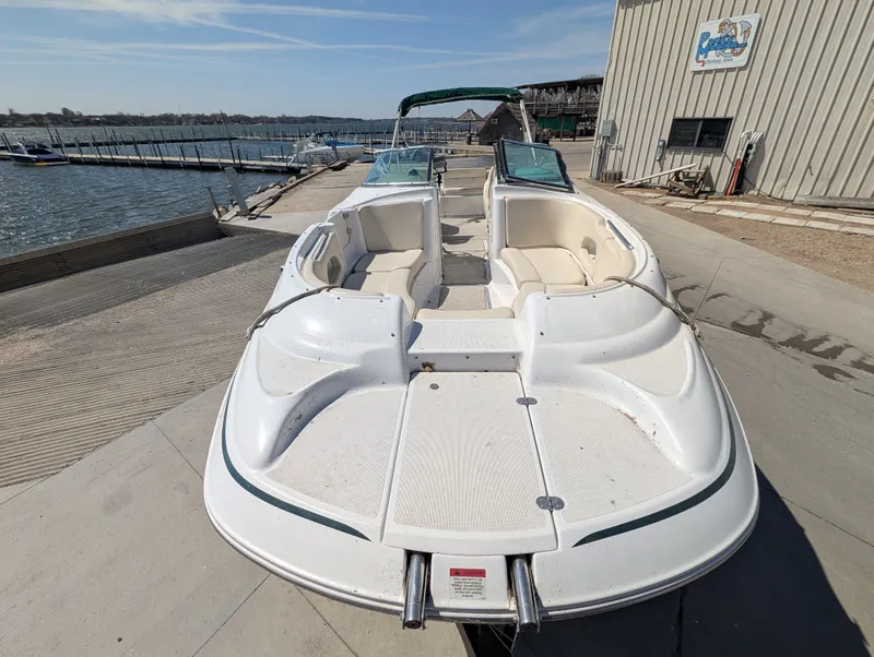 Slide: The Image of Chris-Craft 262 Sportdeck 2001 - 14