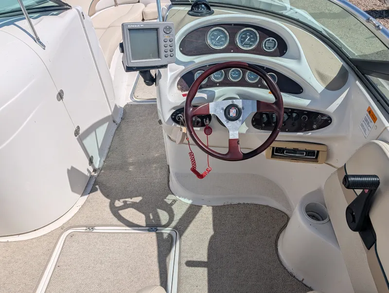 Slide: The Image of Chris-Craft 262 Sportdeck 2001 - 21