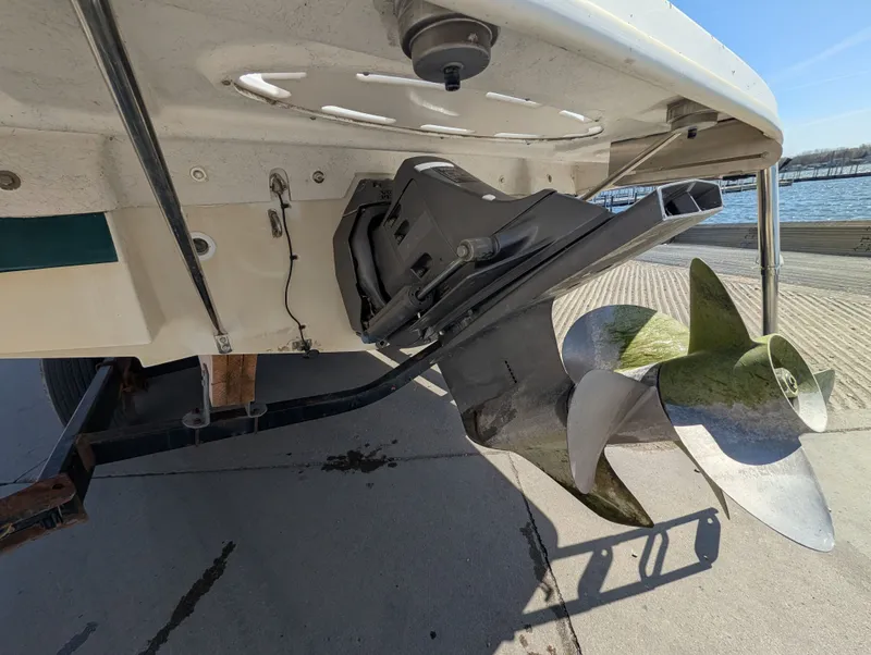 Slide: The Image of Chris-Craft 262 Sportdeck 2001 - 8