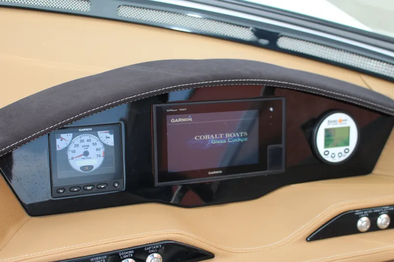 Slide: The Image of Cobalt R5WSS Surf 2017 - 13