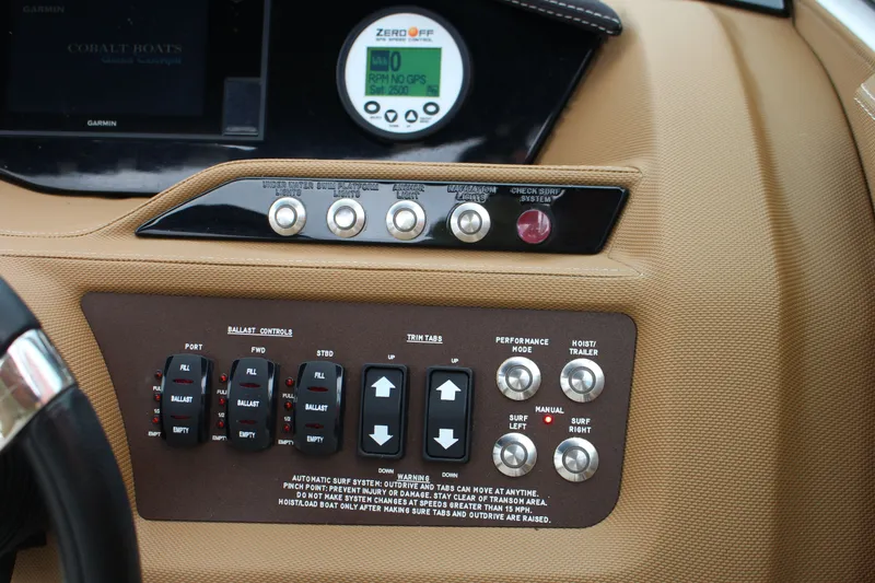 Slide: The Image of Cobalt R5WSS Surf 2017 - 14