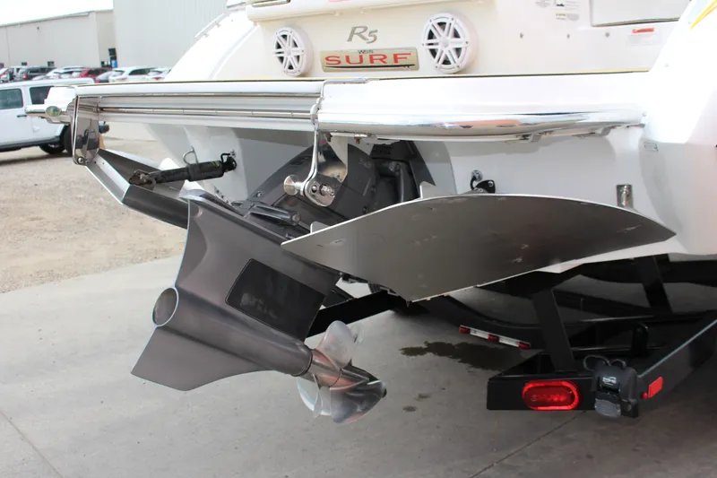 Slide: The Image of Cobalt R5WSS Surf 2017 - 33