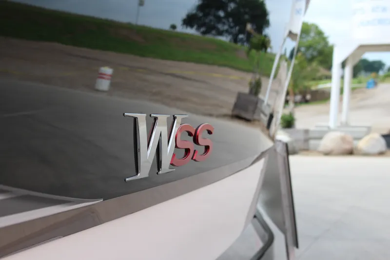 Slide: The Image of Cobalt R5WSS Surf 2017 - 5