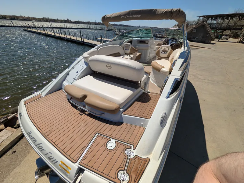 Slide: The Image of Crownline Boats Eclipse E4 2015 - 10