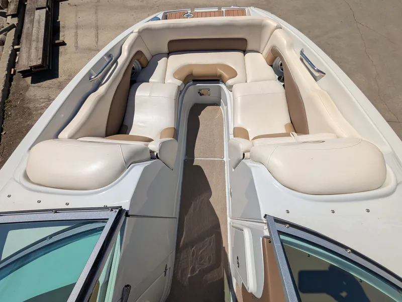 Slide: The Image of Crownline Boats Eclipse E4 2015 - 13