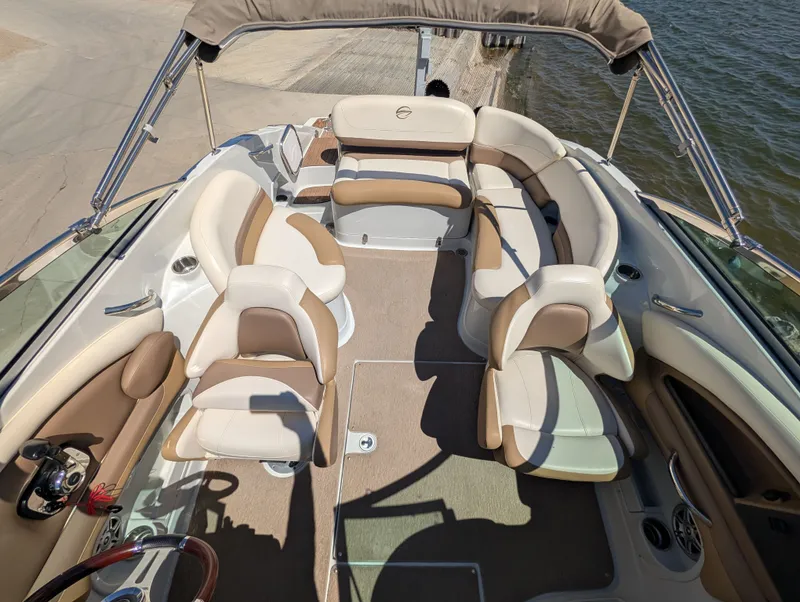 Slide: The Image of Crownline Boats Eclipse E4 2015 - 20