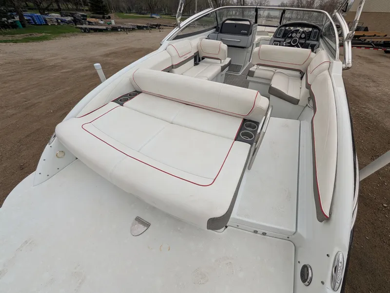 Slide: The Image of Formula 270 2014 - 12