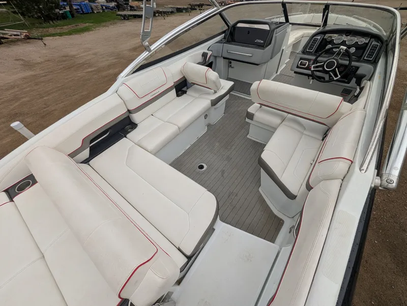 Slide: The Image of Formula 270 2014 - 13