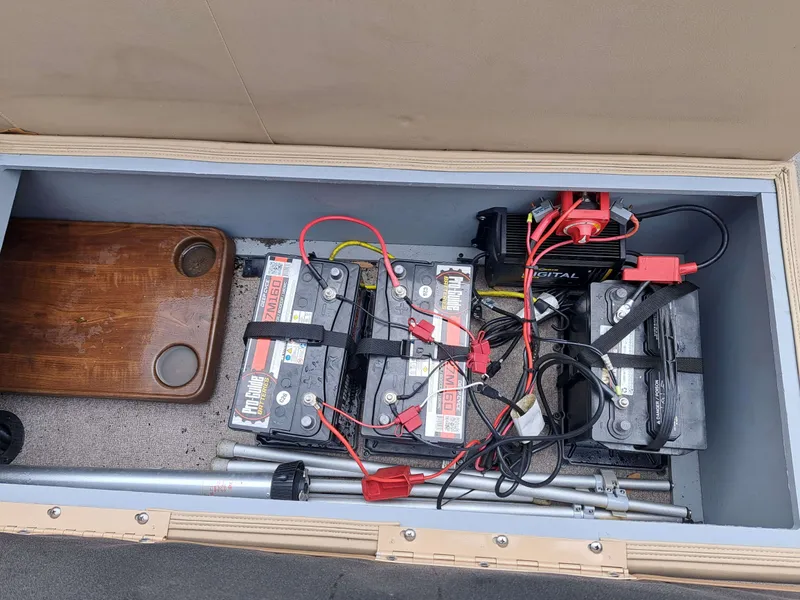 Slide: The Image of Veranda VF20F4 2018 - 24