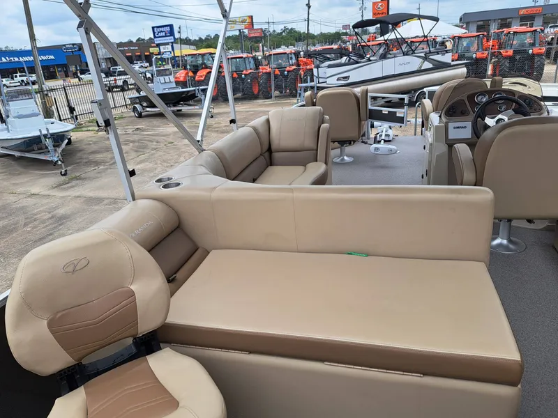 Slide: The Image of Veranda VF20F4 2018 - 26