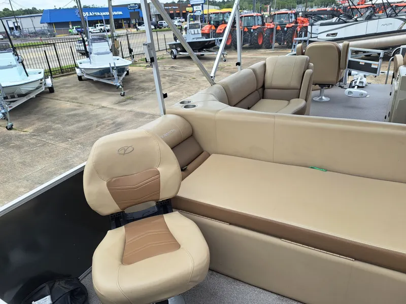 Slide: The Image of Veranda VF20F4 2018 - 27