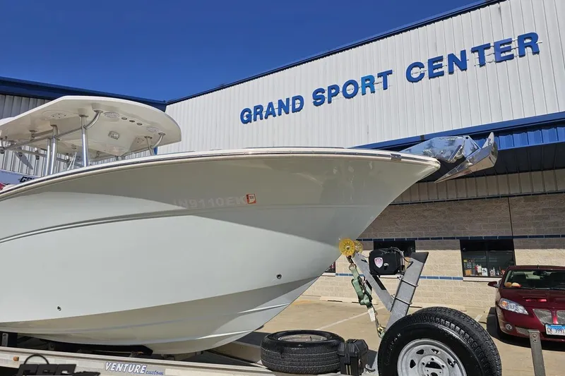 Slide: The Image of 2013 Sea Fox 286 Commander boat on trailer at Grand Sport Center. - 14