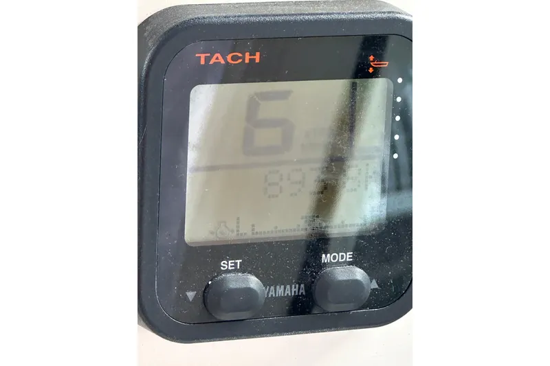 Slide: The Image of 2008 Pursuit OS 335 Offshore - 21